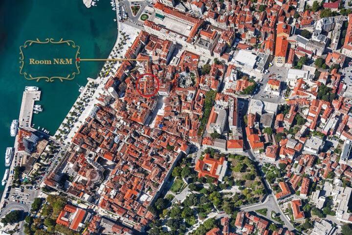 Room N&M - Diocletians Palace สปลิท ภายนอก รูปภาพ