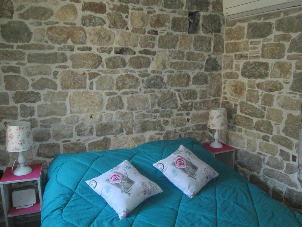 Room N&M - Diocletians Palace สปลิท ภายนอก รูปภาพ